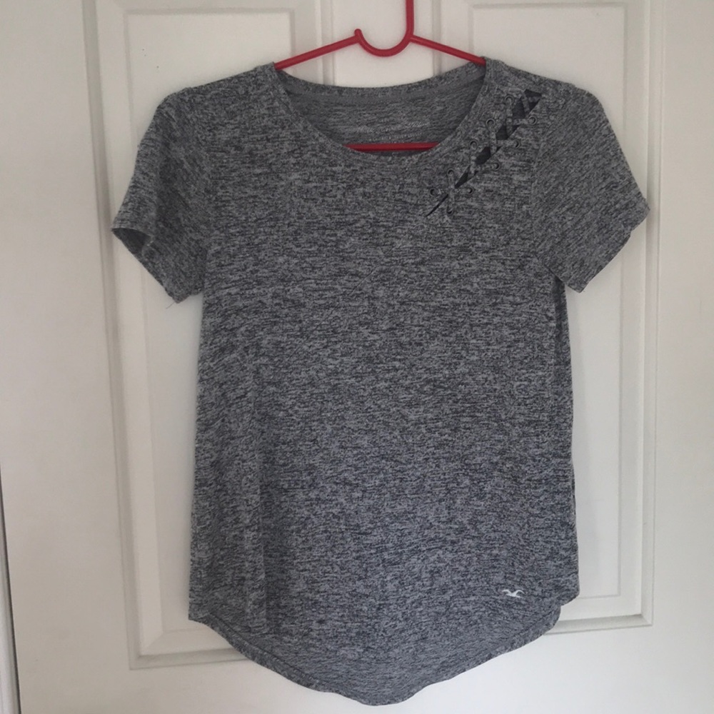 Hollister gray tshirt